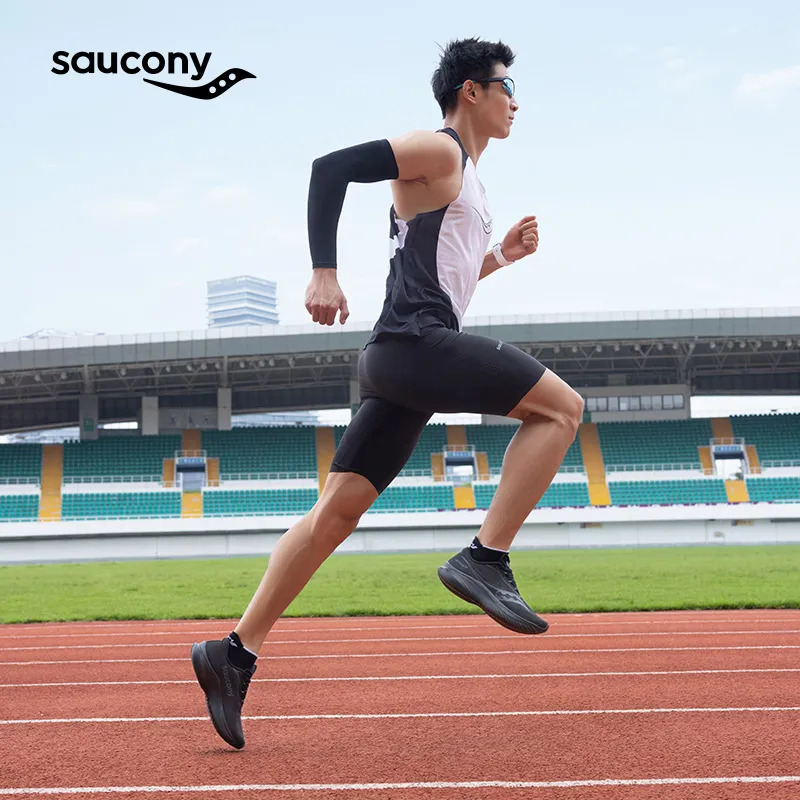 Saucony Kinvara 15 Triple Black-8