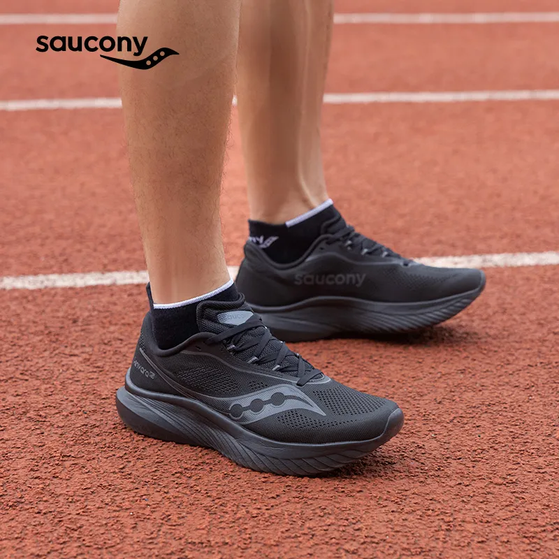 Saucony Kinvara 15 Triple Black-6