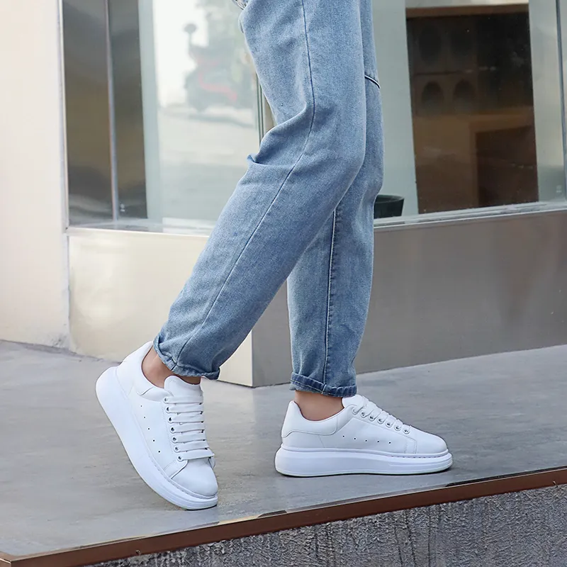 CariteSport Minimalist Style Versatile White Sneakers Abrasion-Resistant Low-Top Casual Shoes Unisex-3