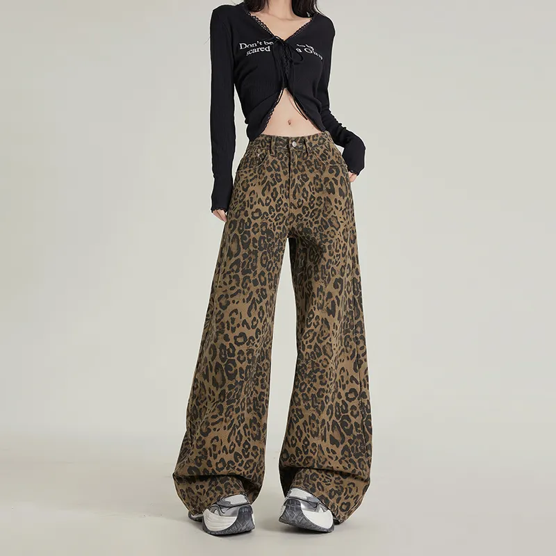 FOREVER 21 Jeans Women's Leopard Print-4