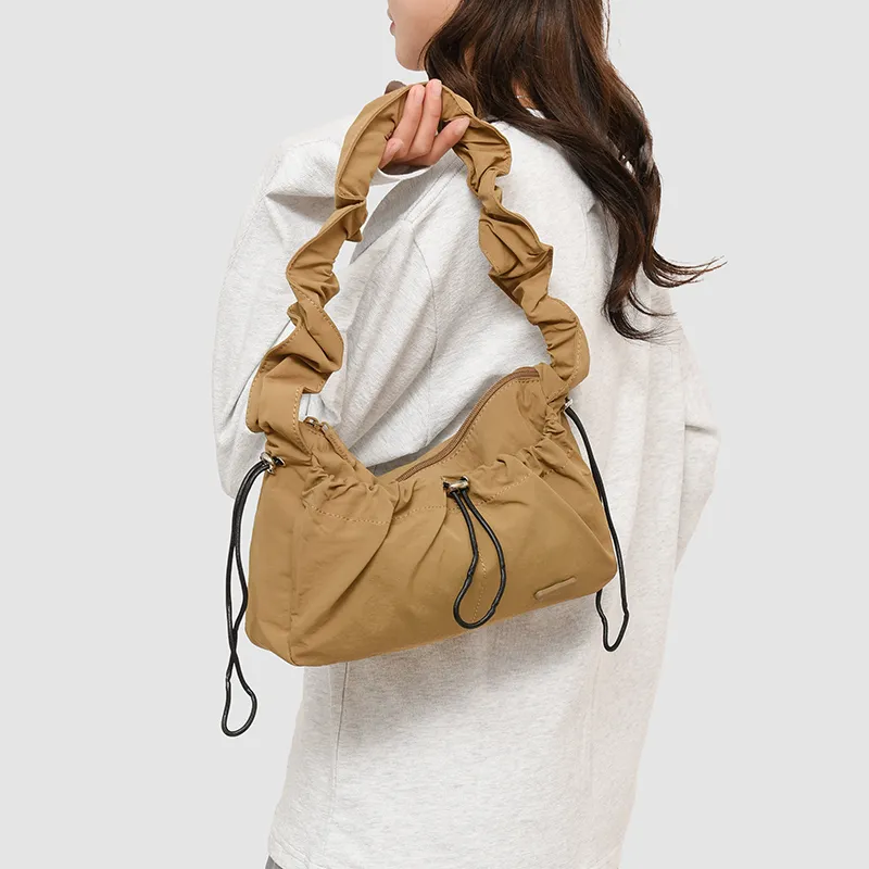 FINDINGS Oxford Shoulder Bag Unisex Multicolor-2