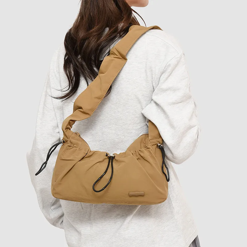 FINDINGS Oxford Shoulder Bag Unisex Multicolor-3