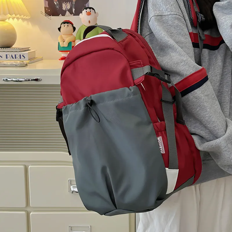 FINDINGS Polyester Backpack Regular Unisex Green/Red/Gray & Blue-10