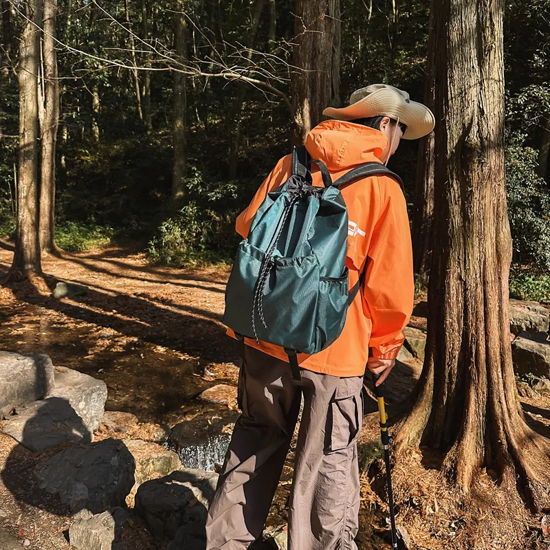 FINDINGS Nylon Backpack Regular Unisex Black/Blue/Green/Purple-16