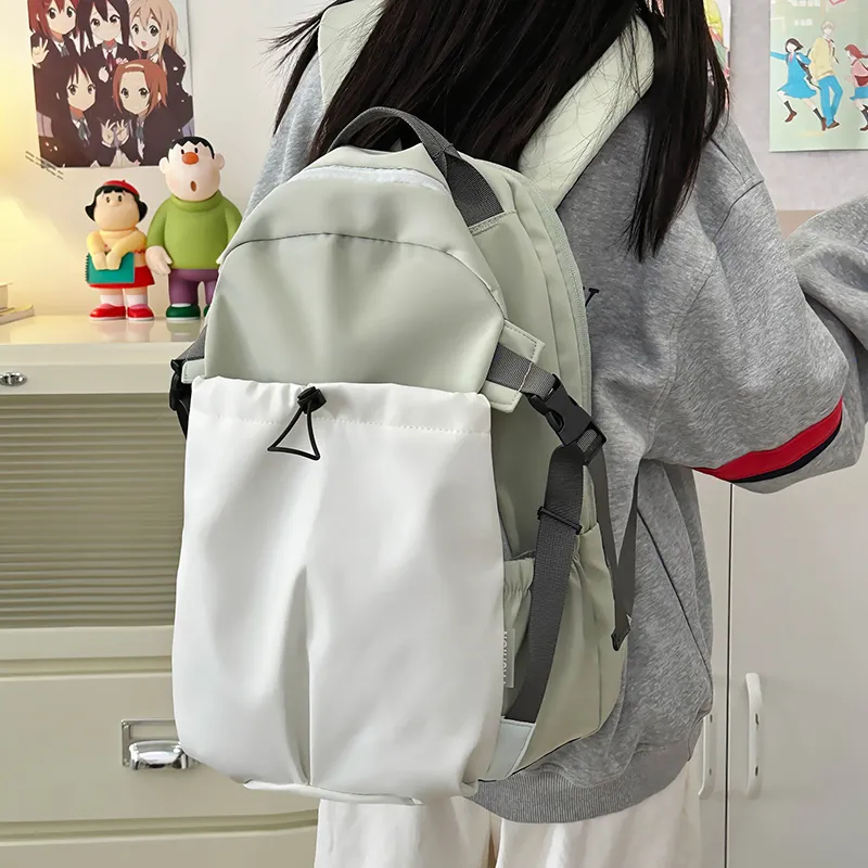 FINDINGS Polyester Backpack Regular Unisex Green/Red/Gray & Blue-5
