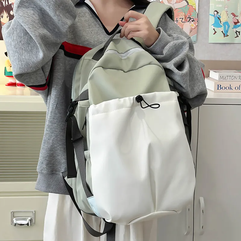 FINDINGS Polyester Backpack Regular Unisex Green/Red/Gray & Blue-2