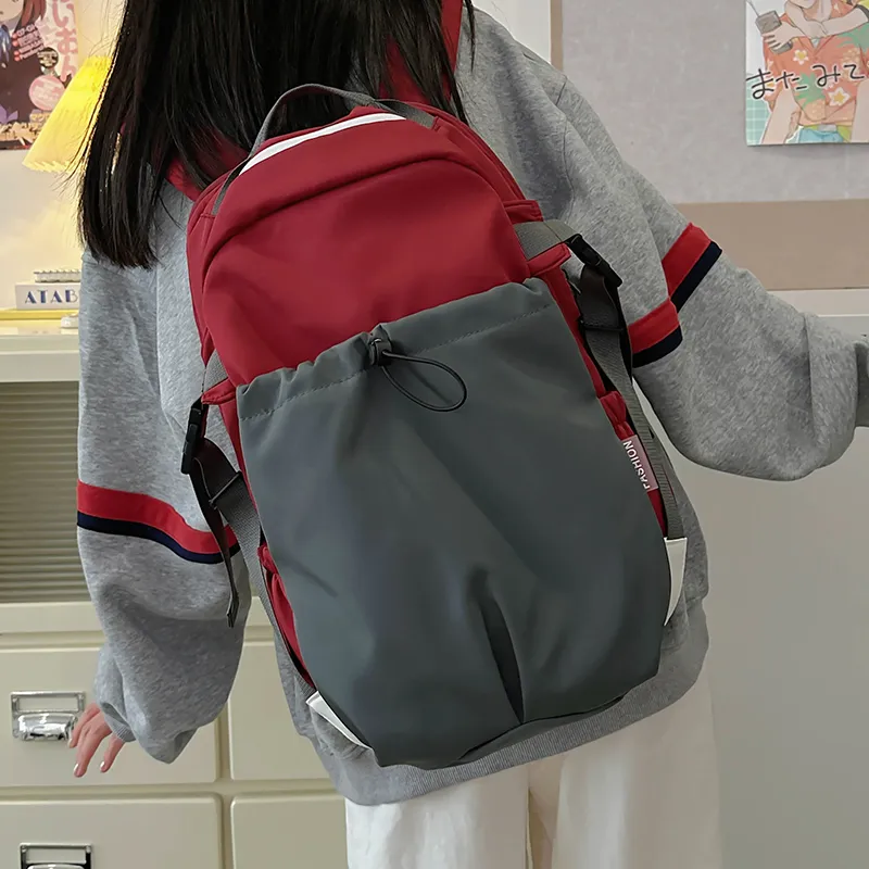 FINDINGS Polyester Backpack Regular Unisex Green/Red/Gray & Blue-13