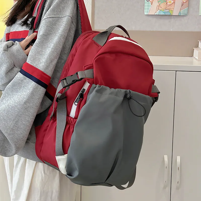 FINDINGS Polyester Backpack Regular Unisex Green/Red/Gray & Blue-11