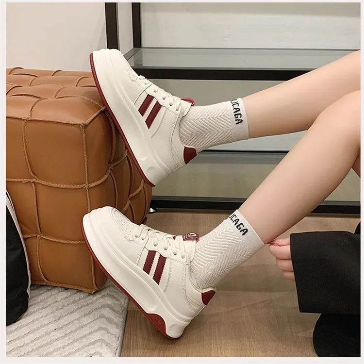 LIANGHUO Slip-Resistant Cushioning Impact Resistance Wear-Resistant Breathable Low-Top Skateboard Shoes Women's-1