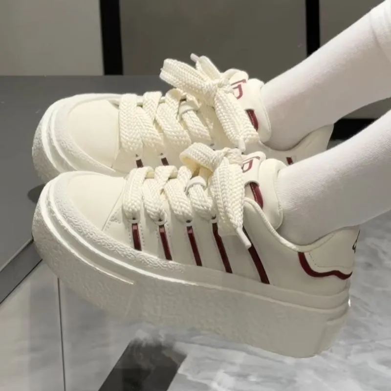 LIANGHUO Slip Resistant Cushioning With Impact Resistance Low Top Skateboard Shoes Women's Red-1
