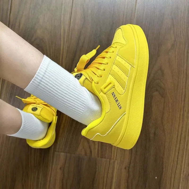 LIANGHUO Anti Slip Wear Resistant Low Top Skateboard Shoes Women's Full Yellow-3