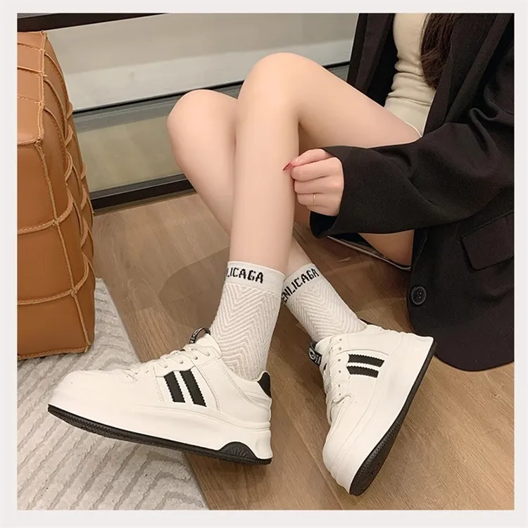 LIANGHUO Slip-Resistant Cushioning Impact Resistance Wear-Resistant Breathable Low-Top Skateboard Shoes Women's-10