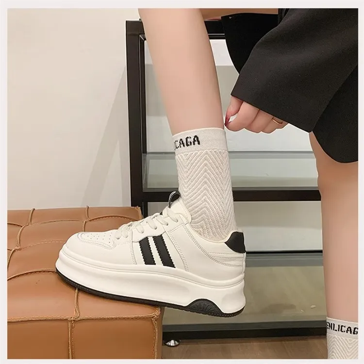 LIANGHUO Slip-Resistant Cushioning Impact Resistance Wear-Resistant Breathable Low-Top Skateboard Shoes Women's-11