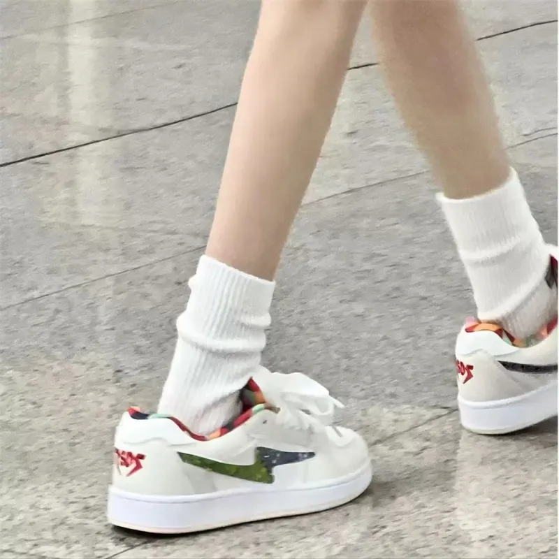 LIANGHUO Low Top Skateboard Shoes Women's Paisley Box-6