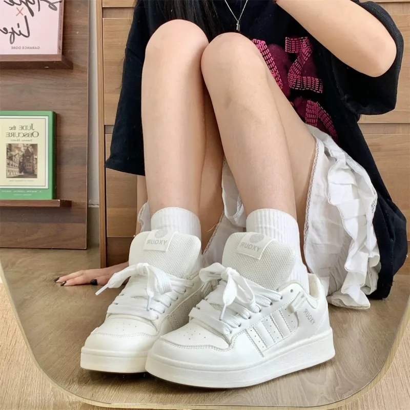 LIANGHUO Anti Slip Wear Resistant Low Top Skateboard Shoes Unisex All White Box Included-1