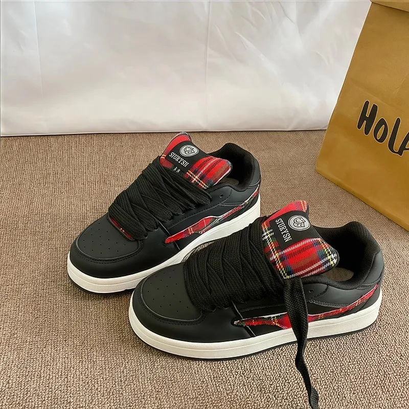 LIANGHUO Coverage Slip Resistant Cushioning Impact Resistance Wear Resistant Low Top Skateboard Shoes Unisex Black Red-3