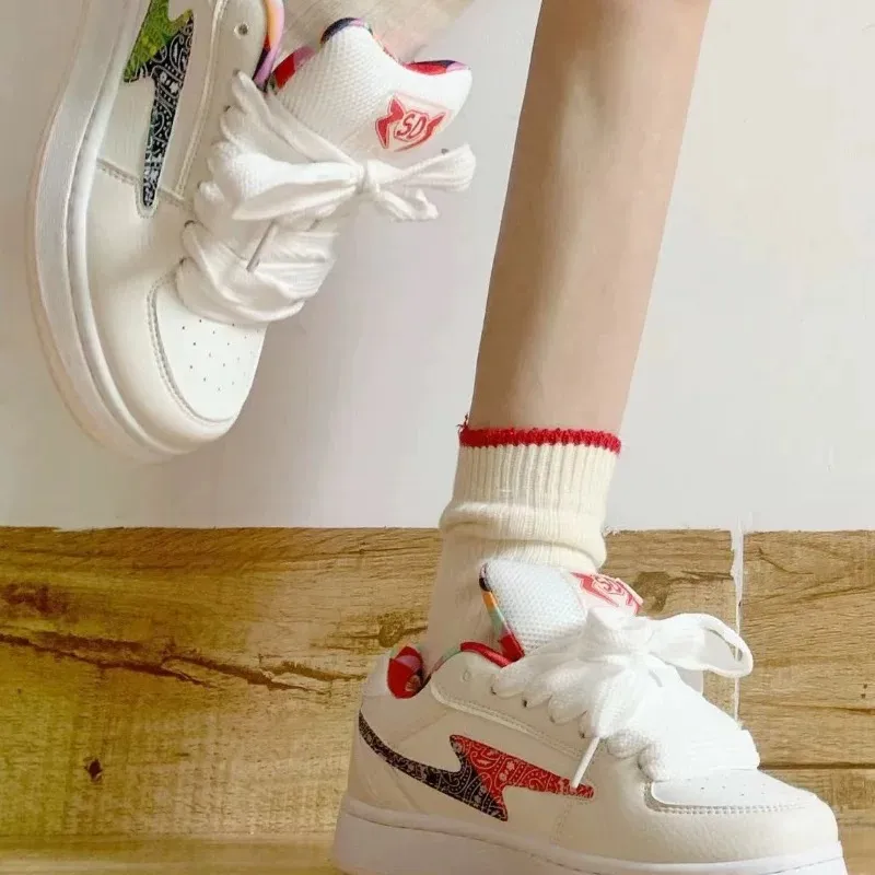 LIANGHUO Low Top Skateboard Shoes Women's Paisley Box-3