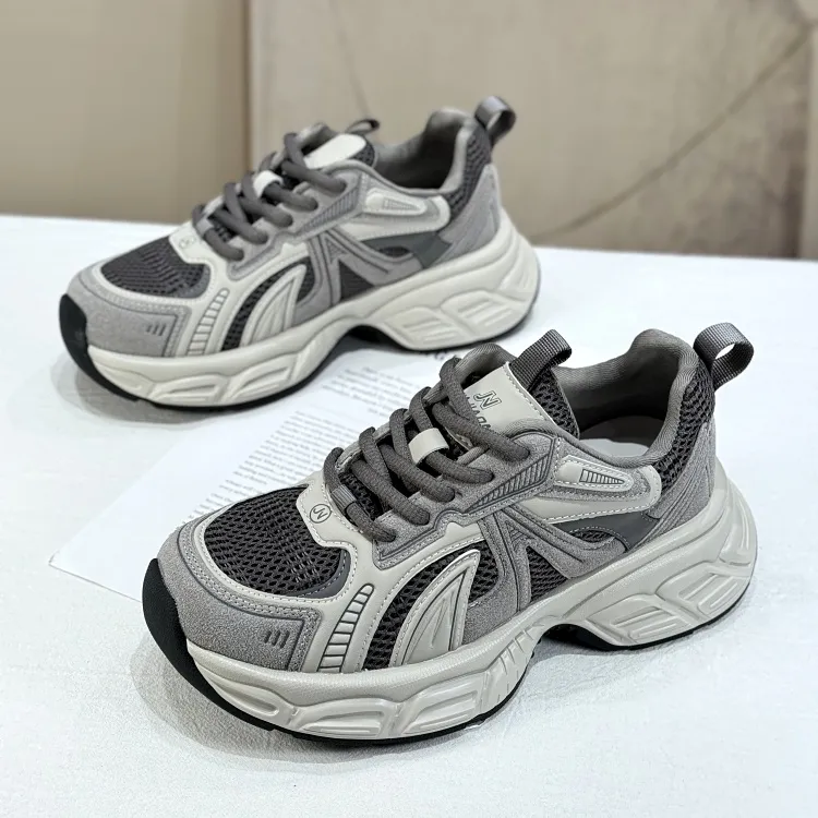 LIANGHUO Anti-Slip And Wear-Resistant Height Increasing Coverage Low-Top Chunky Sneakers Women's-2