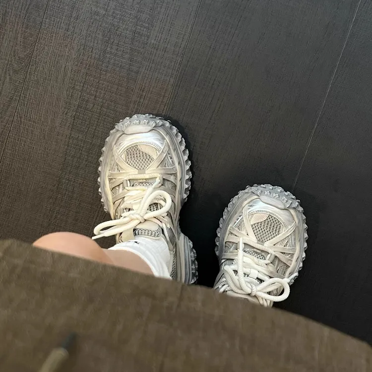 LIANGHUO Cushioning Anti Slip And Wear Resistant Coverage Support Low Top Chunky Sneakers Women's Champagne-2