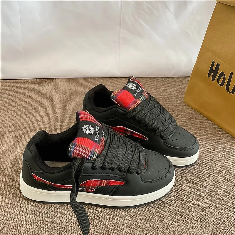 LIANGHUO Coverage Slip Resistant Cushioning Impact Resistance Wear Resistant Low Top Skateboard Shoes Unisex Black Red-2