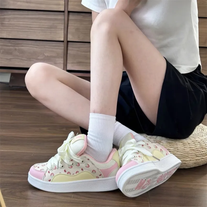 LIANGHUO Slip Resistant Low Top Skateboard Shoes Women's Strawberry Pink-3