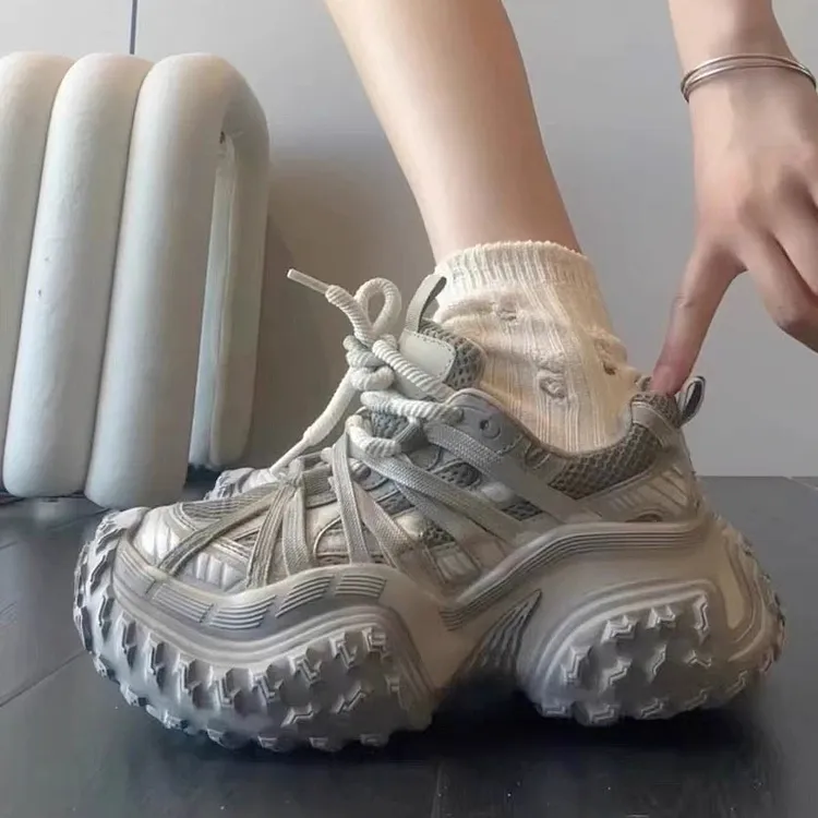 LIANGHUO Cushioning Anti Slip And Wear Resistant Coverage Support Low Top Chunky Sneakers Women's Champagne-1