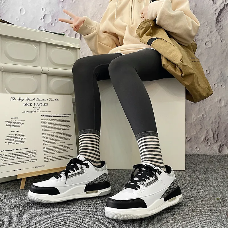 LIANGHUO Slip Resistant Shock Absorbers With Abrasion Resistant Properties Low Top Skateboard Shoes Unisex Box Included-3