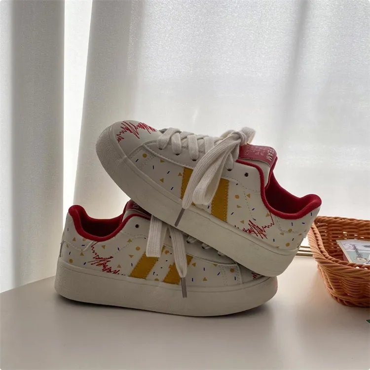 LIANGHUO Slip-Resistant Cushioning Impact Resistance Wear-Resistant Low-Top Skateboard Shoes Women's-3