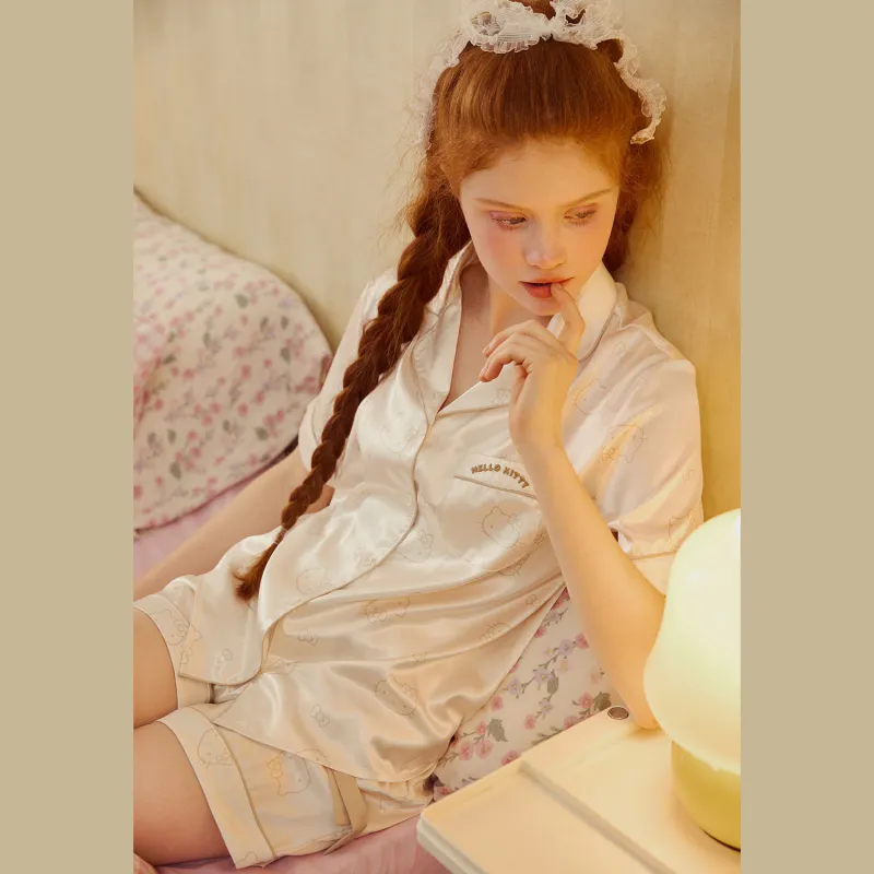GUKOO x Hello Kitty Sanrio Series Pajama Set Women's Gift Box Set Included Light Cream Apricot-2