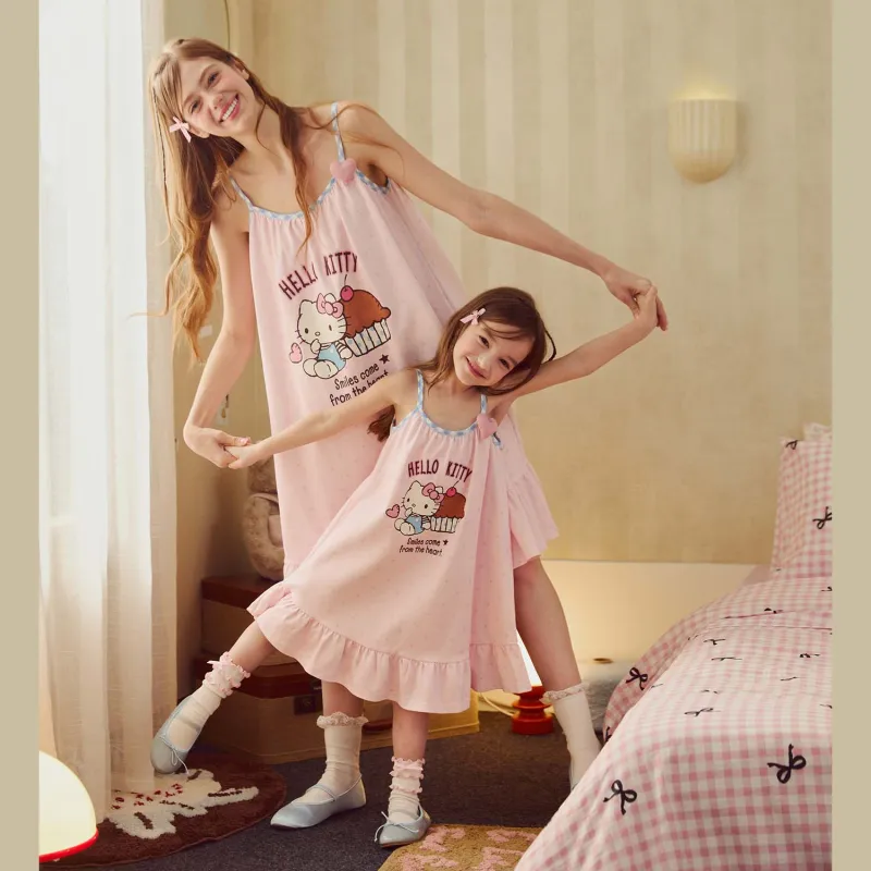 GUKOO x Hello Kitty/, Sanrio Series Nightgown Women's Ballet Pink-3