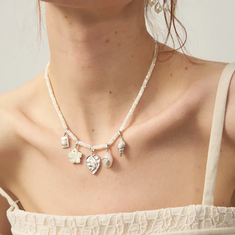 Lost In Echo Shell Necklaces Women's-7