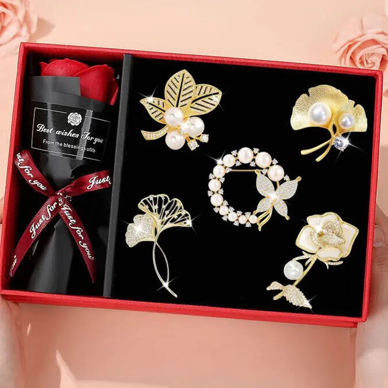 GAGA Brooches Women's-4