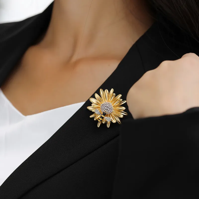 GAGA Brooches Unisex-2