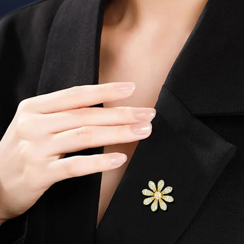 GAGA Brooches Women's-5