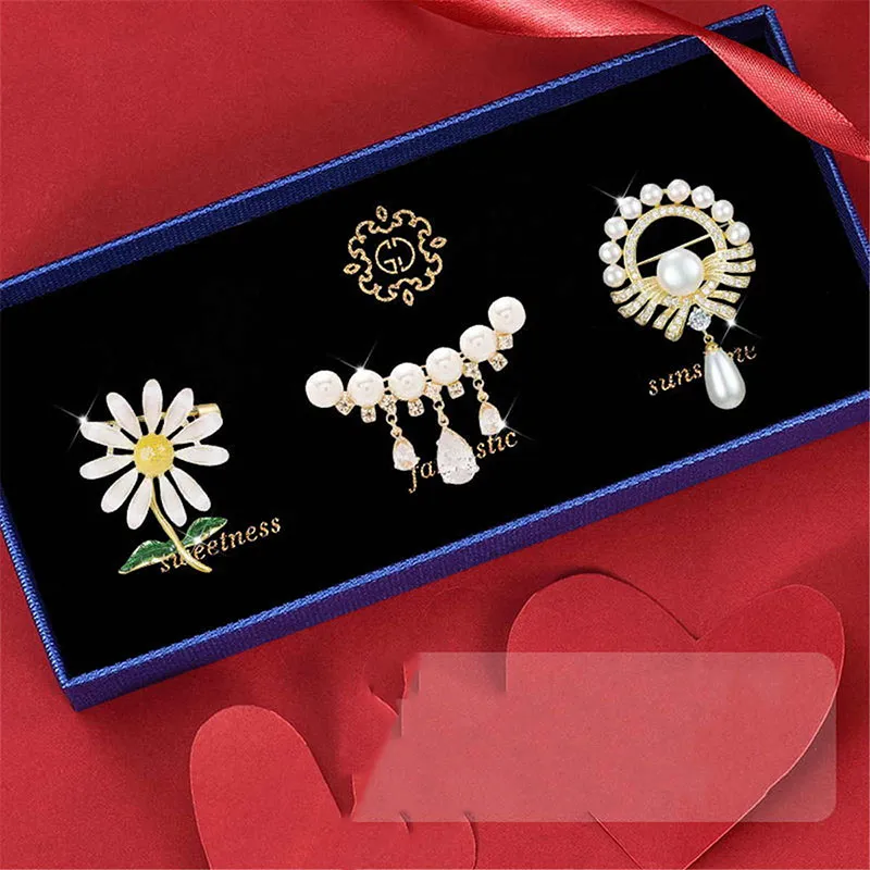 GAGA Brooches Women's-1