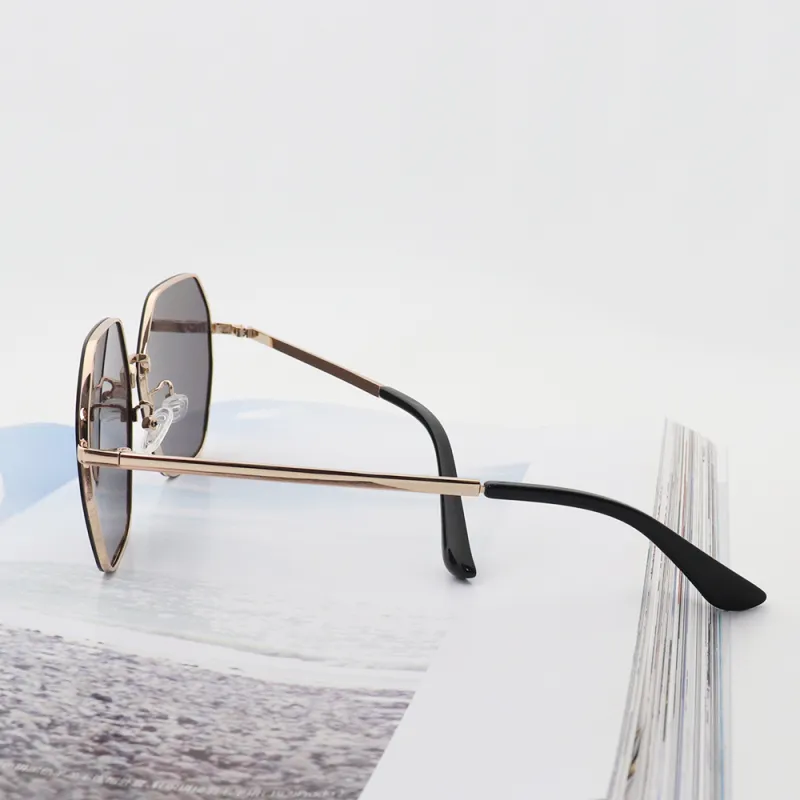Pair Ponyo Metal Irregular Shape Decorative Sunglasses Unisex Gold-4