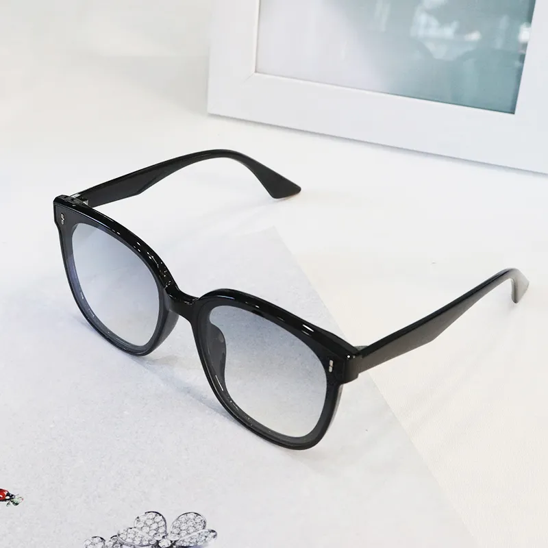 Pair Ponyo TR/Memory Plastic Square Sunglasses Unisex Black Gradient Blue-3