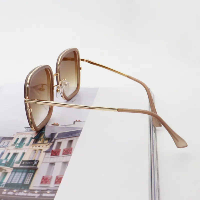 Pair Ponyo PC Square Sunglasses Unisex Brown-4