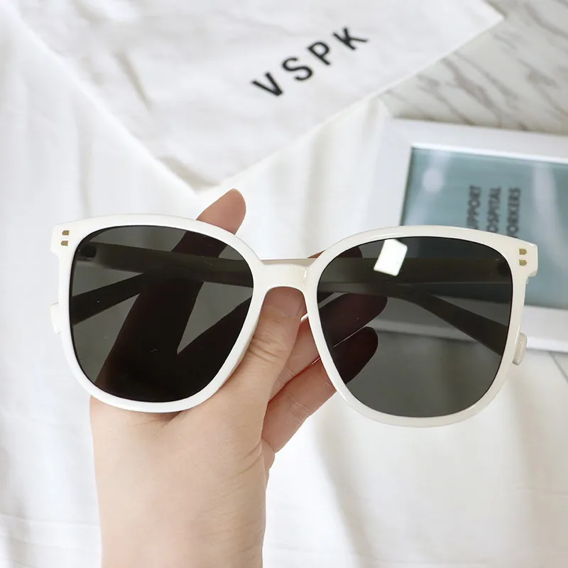 Pair Ponyo TR/Memory Plastic Square Sunglasses Unisex White/Light Gray-1