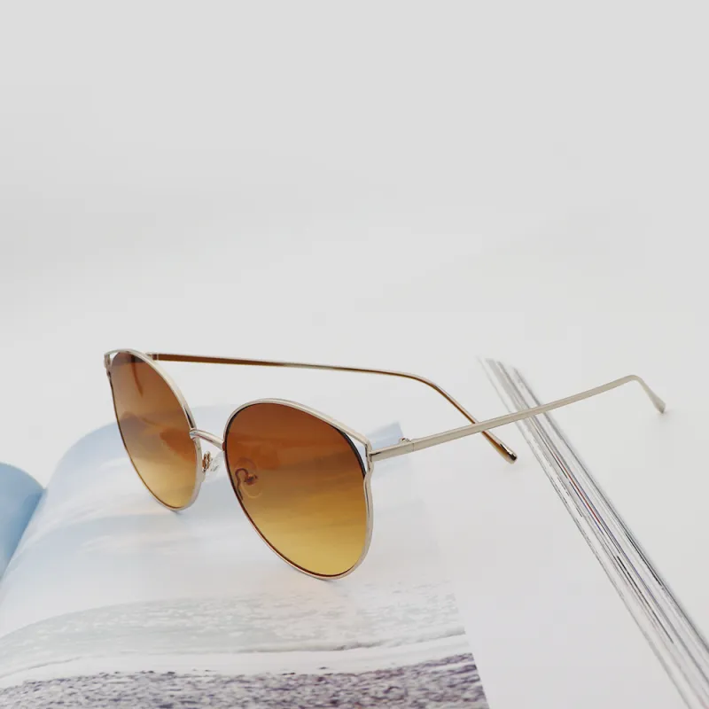 Pair Ponyo Metal Round Sunglasses Unisex Gold-4