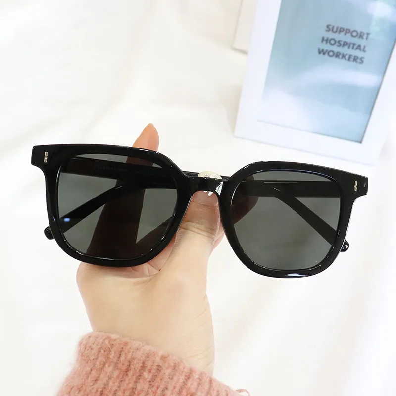 Pair Ponyo TR/Memory Plastic Square Sunglasses Unisex White/Light Gray-17