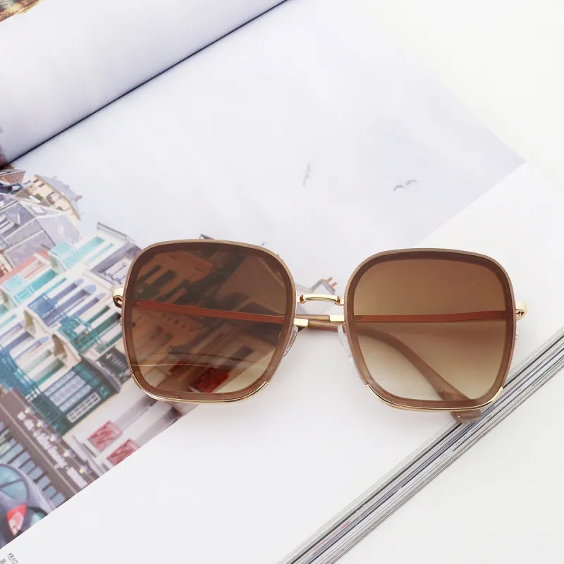 Pair Ponyo PC Square Sunglasses Unisex Brown-5