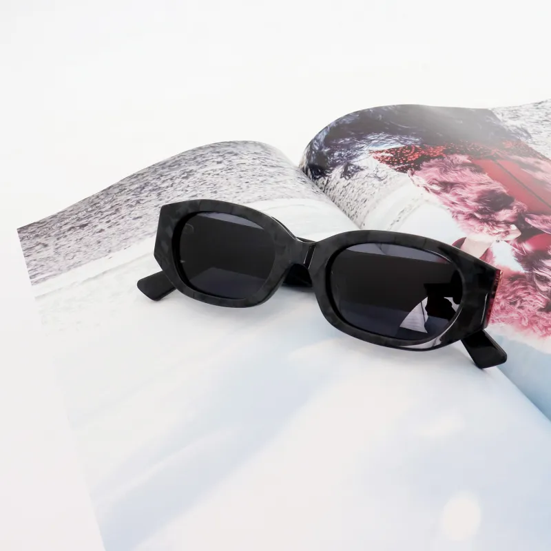 Pair Ponyo Plate Frame Square Sunglasses Unisex Gray Brown-5