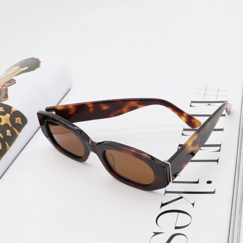 Pair Ponyo Plate Frame Square Sunglasses Unisex Gray Brown-9