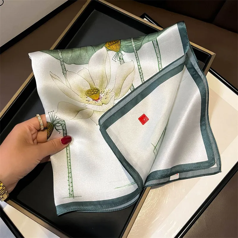MITHAOL KUSC 100% Mulberry Silk Silk Scarves Women's Lotus Emerging From Water-4