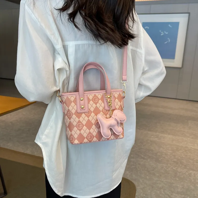 ResNonverba Handbags-10