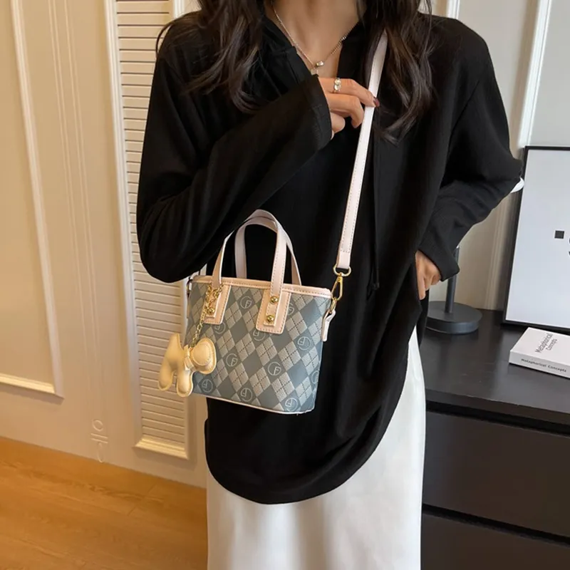 ResNonverba Handbags-19