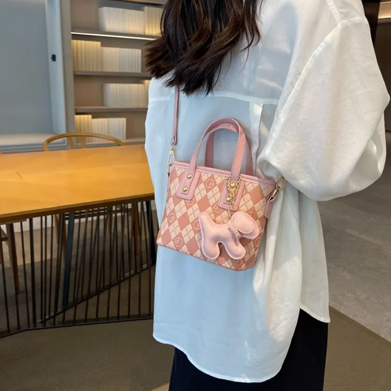 ResNonverba Handbags-8