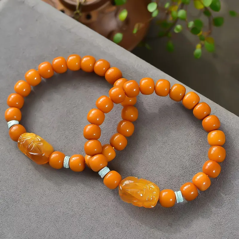 Gu He Amber/Beeswax Bracelets Unisex-3