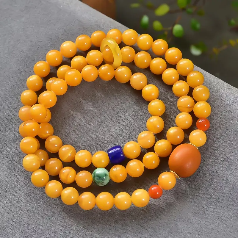 Gu He Amber/Beeswax Bracelets Unisex-1